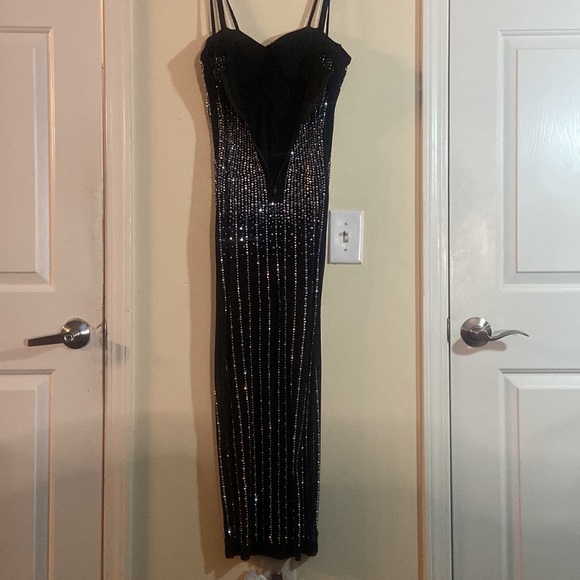 Long Black sparkly dress XL… see through at the bottom - Picture 2 of 2